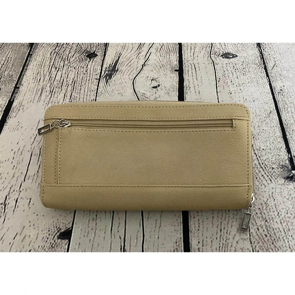 Guess crafted from